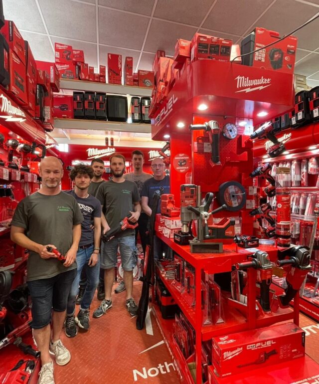 286231947_1370038413500292_3154305363810769611_n